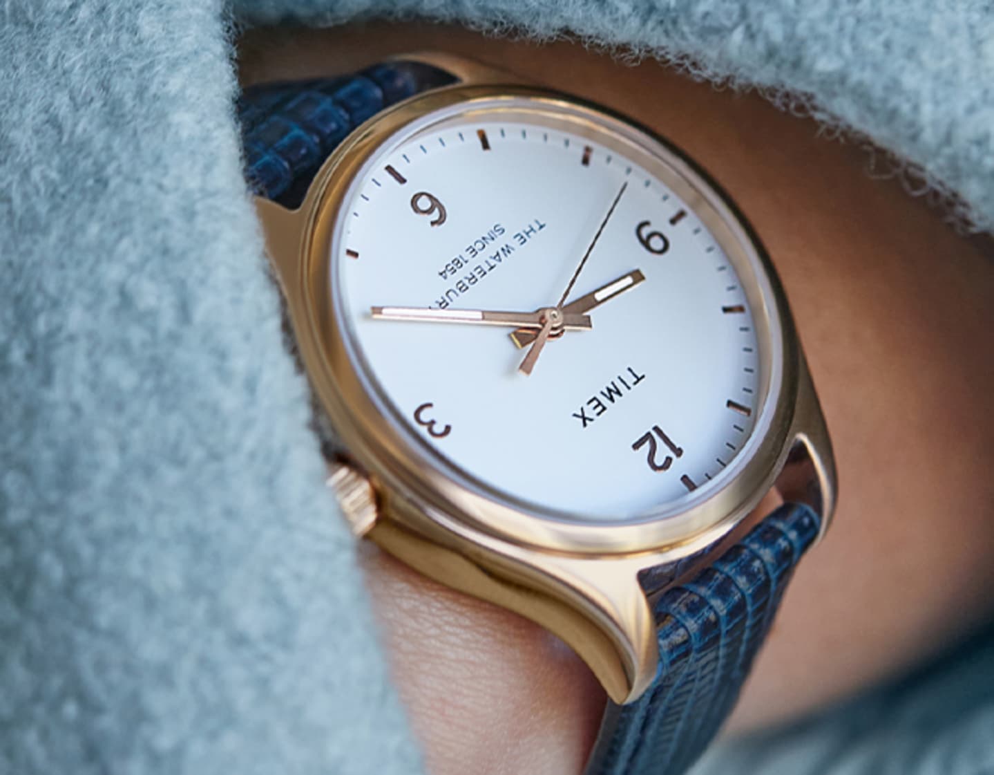 Femmes portant une montre Milano.